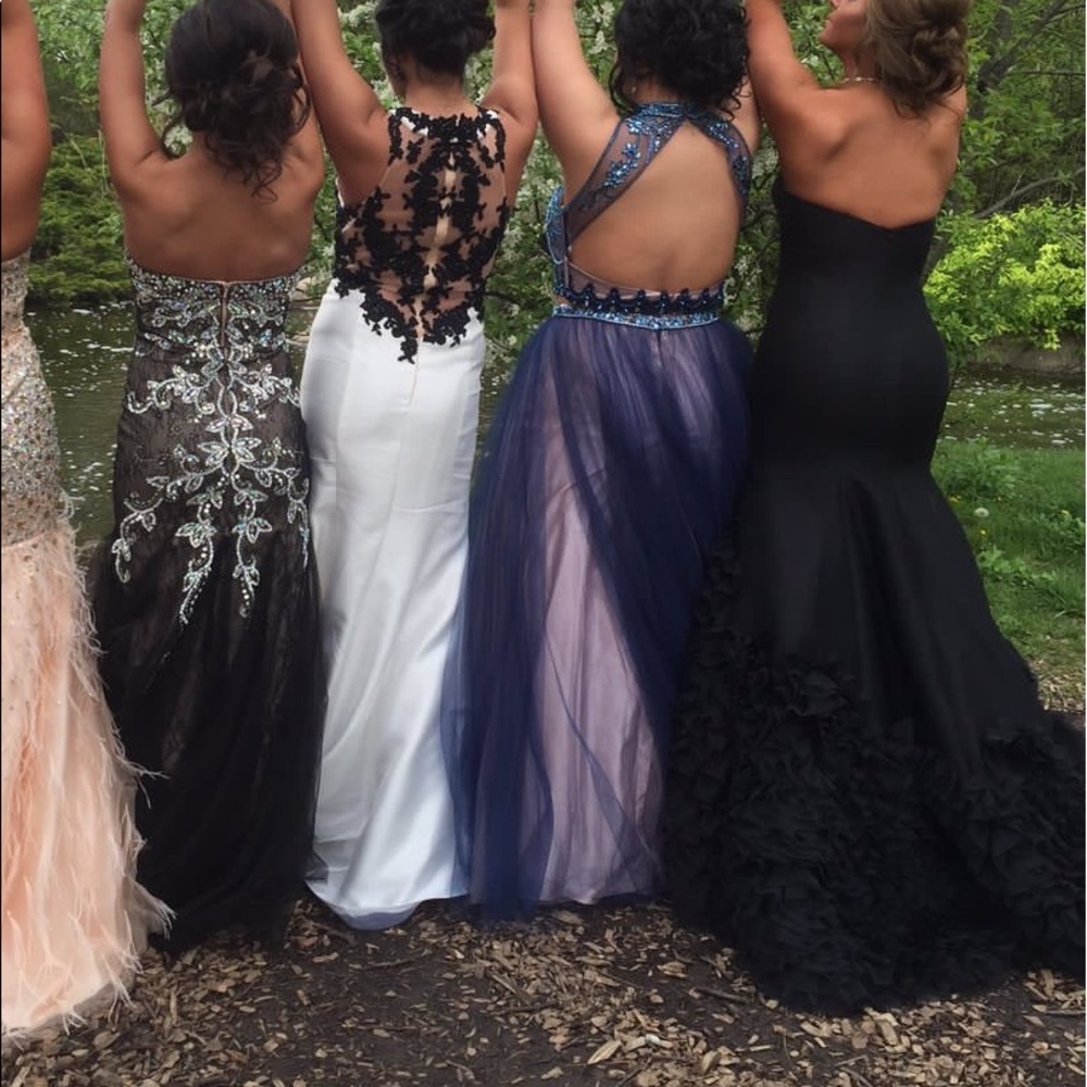 Rachel Allen black prom dress